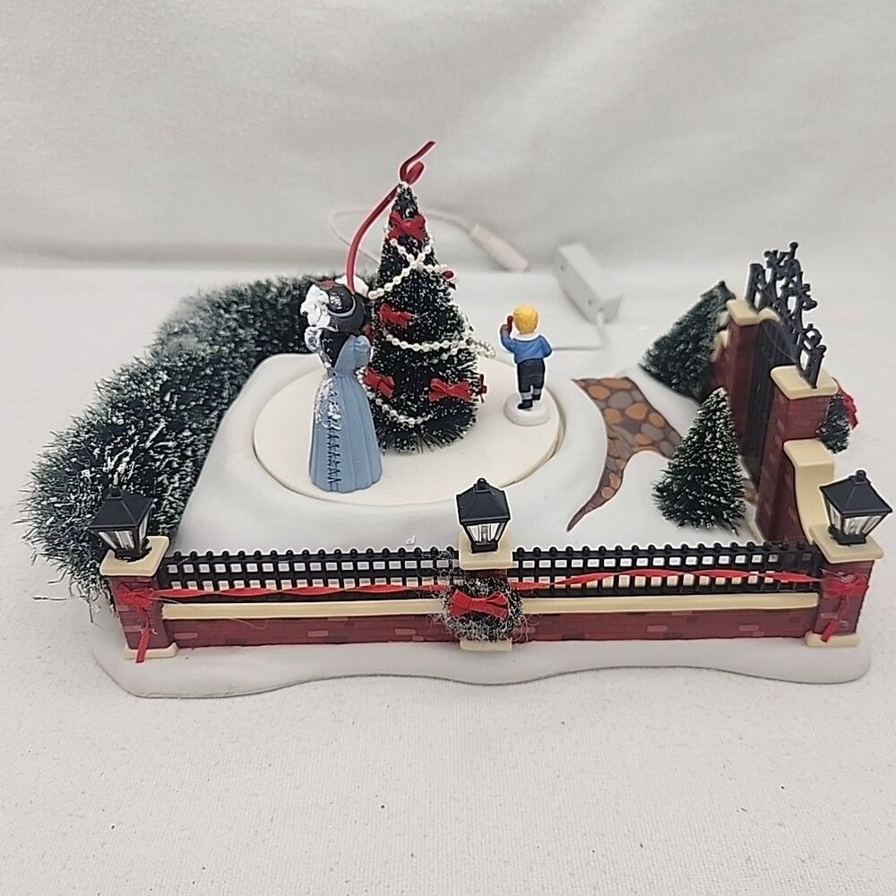 House Department 56 Dicken’s Victorian Christmas Scene #58588 Village With Box
